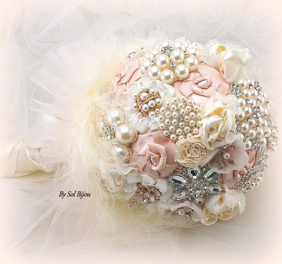 زفاف - Brooch Bouquet, Blush, Cream, Ivory, Gold, Feather Bouquet, Vintage Style, Bridal, Jeweled, Pearls, Crystals, Gatsby, Elegant Wedding