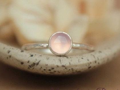 زفاف - Size 8 - Ready To Ship - Delicate Pink Chalcedony Stacking Ring In Sterling - Silver Promise Ring or Engagement Ring With Rose-Cut Gemstone