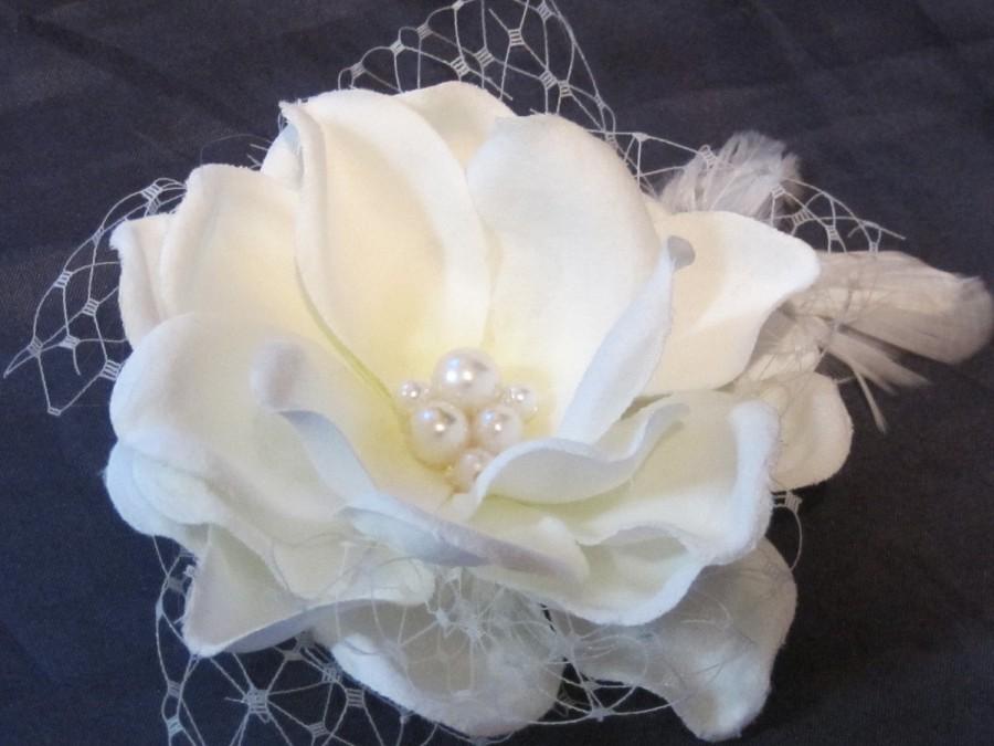 زفاف - Bridal hair flower (LIGHT IVORY)with Russian Veil and feathers
