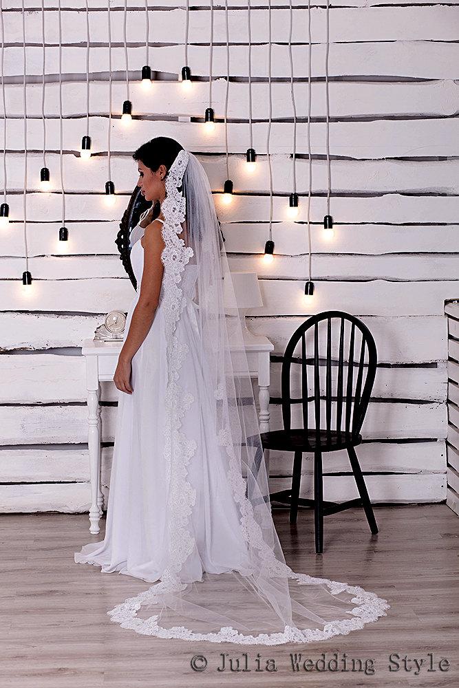 Wedding - chapel veil,lace wedding veil,Mantilla veil,chapel length veil,long veil,Elegant Wedding Veil,long white veil,lace veil,embroidered veil