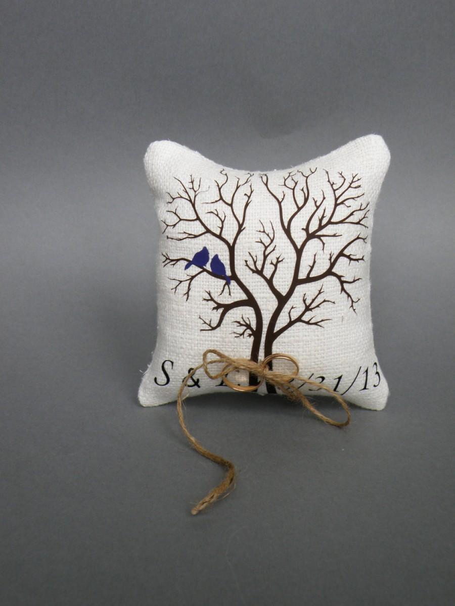 Mariage - Wedding rustic natural Burlap linen Ring Bearer Pillow Purple Birds on Black tree and linen rope