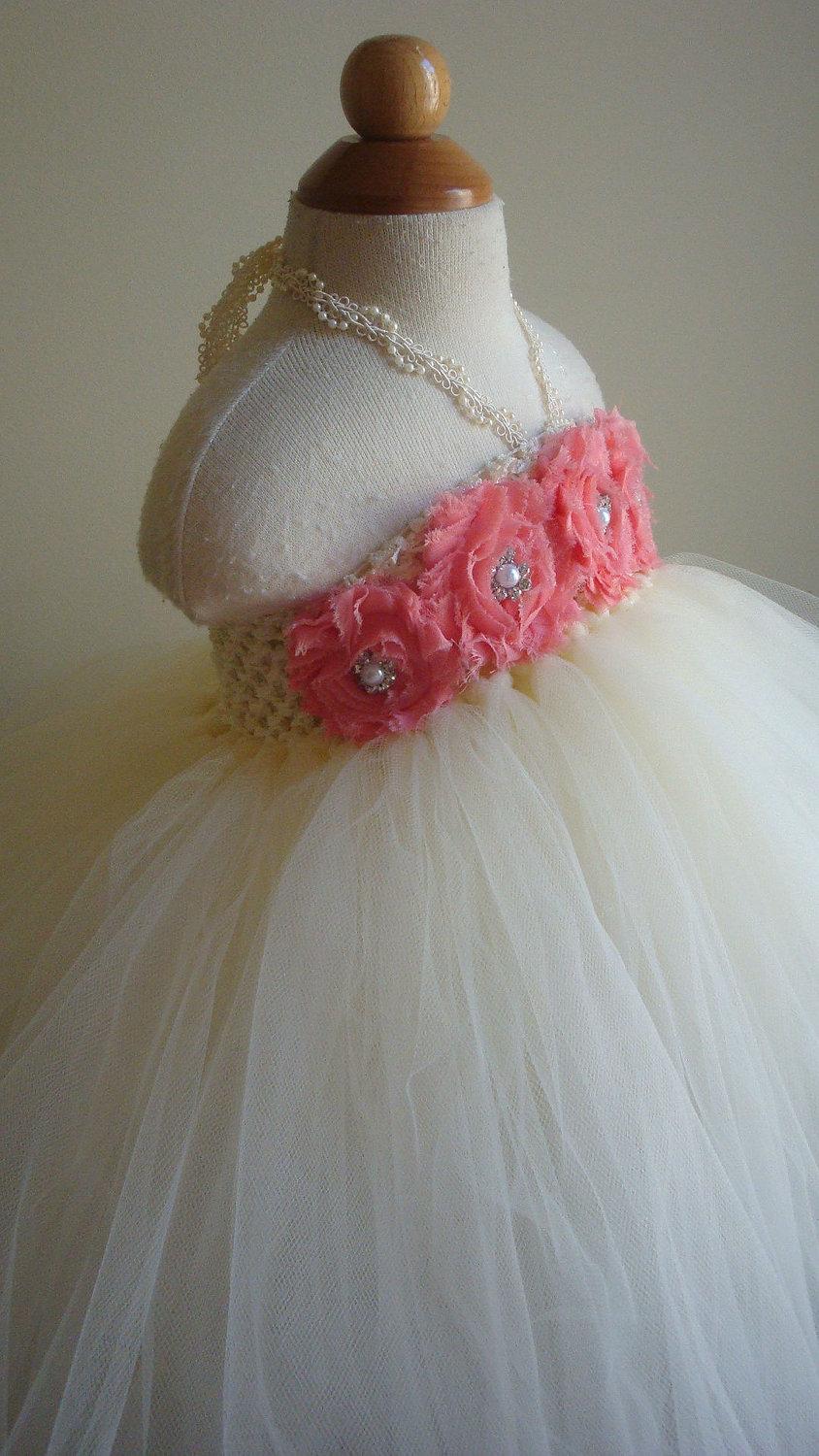 Mariage - flower girl dress, flower girl dresses, coral flower girl dress, coral dress, baby dress, child dress, birthday outfit. coral child dress
