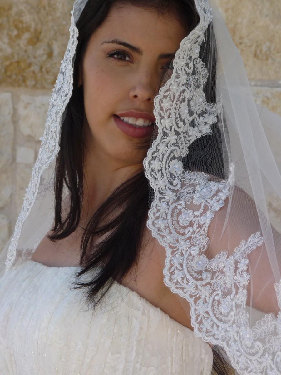 Mariage - Cathedral wedding bridal veil - Mantilla, Beaded Lace edge veil, Spanish veil, wedding lace veil, Catholic style veil- classic mantilla look