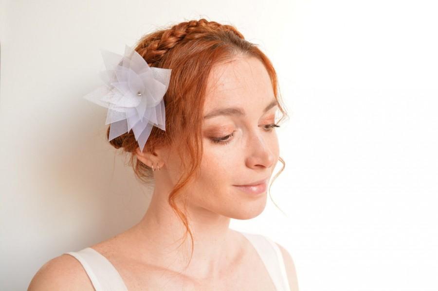 Hochzeit - Big bridal white organza flower flower hair pin - lotus