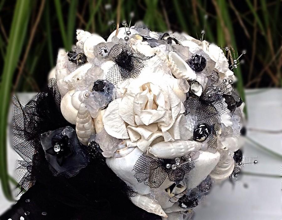 زفاف - Seashell Bouquet, Black White Bouquet, Beach Wedding, Alternative Bouquet