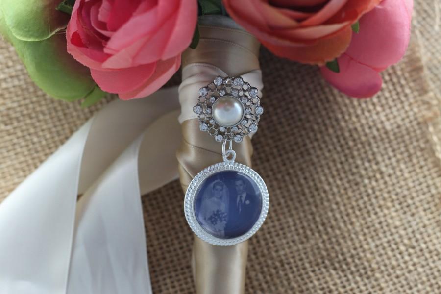 Свадьба - DIY KIT-Custom Rhinestone and Pearl Bridal Bouquet Photo Charm