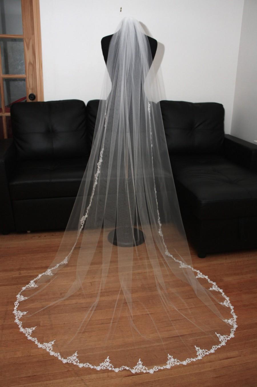 Hochzeit - Embroidered Lace Veil, Chapel lace veil, Cathedral lace veil, Embroidered floral motif lace, bridal veil, light ivory veil.