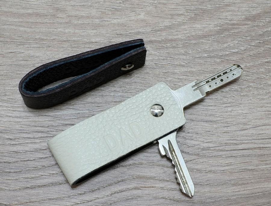 Hochzeit - Keychain Leather Key Holder - Double Face - Slim Keychain Minimalist Key Case Holder Gift for Men's and Womens
