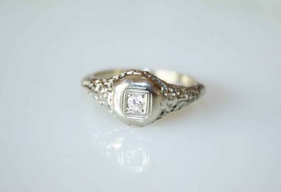 Wedding - Vintage Art Deco Engagement Ring / White Gold 14K with Diamond / Size 8 1/2