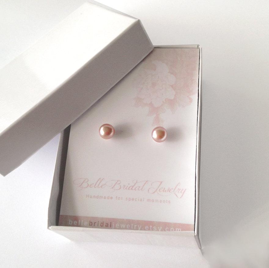 Mariage - real Pearl Studs, pink pearl Earrings, classic wedding earrings, pearls for the bride, 6mm pearls, pink pearl studs, pearl free shipping