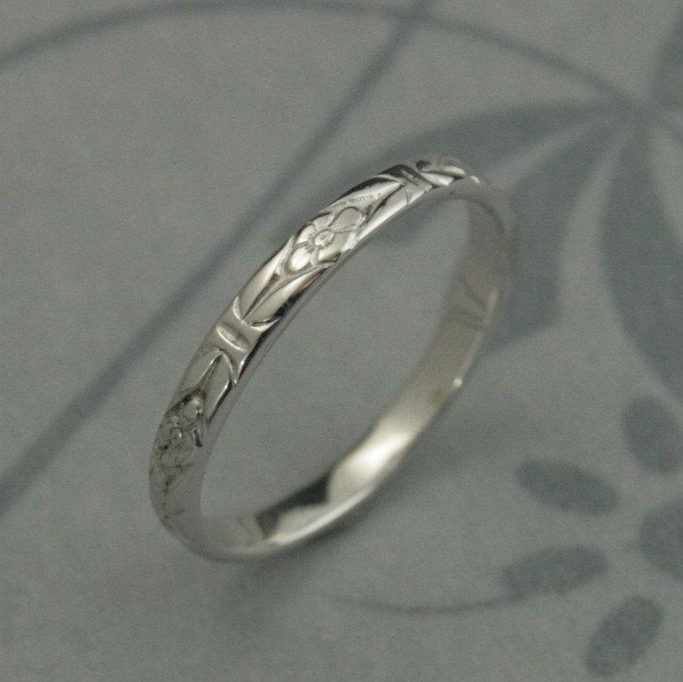 Mariage - 14K Solid White Gold Romance in the Garden Wedding Band or Stacking Ring--Solid 14K White Gold Floral Patterned Ring--Custom Made
