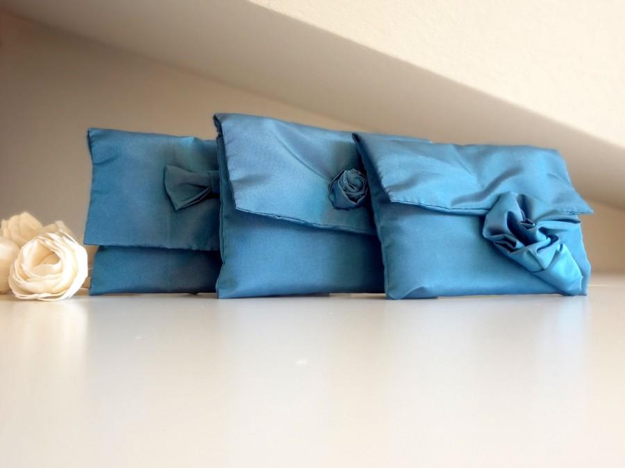Mariage - Blue bridesmaid clutch perfect wedding gift