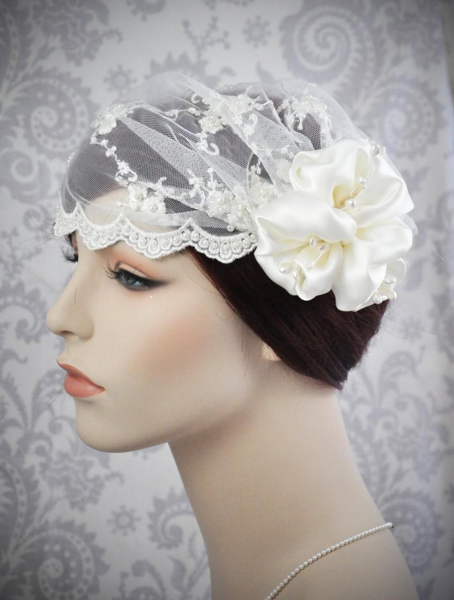 Hochzeit - Bridal Cap - Veil Juliet Cap ivory lace with silk charmeuse flowers and vintage stamens - ivory or white - 101C