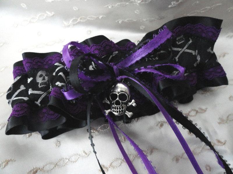 Свадьба - Purple Lace- Black Satin Skull Crossbones Garter