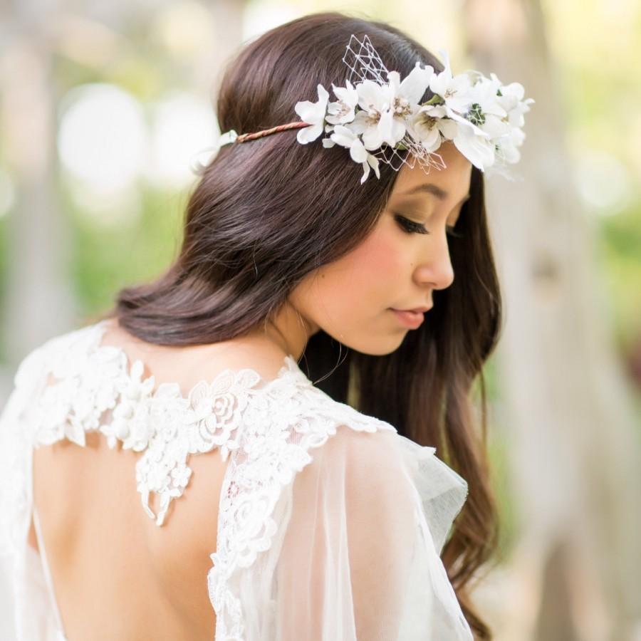 Wedding - Ivory bridal flower crown with pearls and veiling- bohemian bridal headpiece- modern wedding floral halo