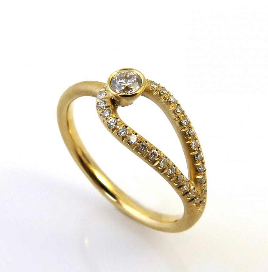 Hochzeit - Diamond engagement ring, Unique Engagement Ring, Delicate Diamond ring, Infinity diamond Ring, Modern engagement ring, Pave diamond ring