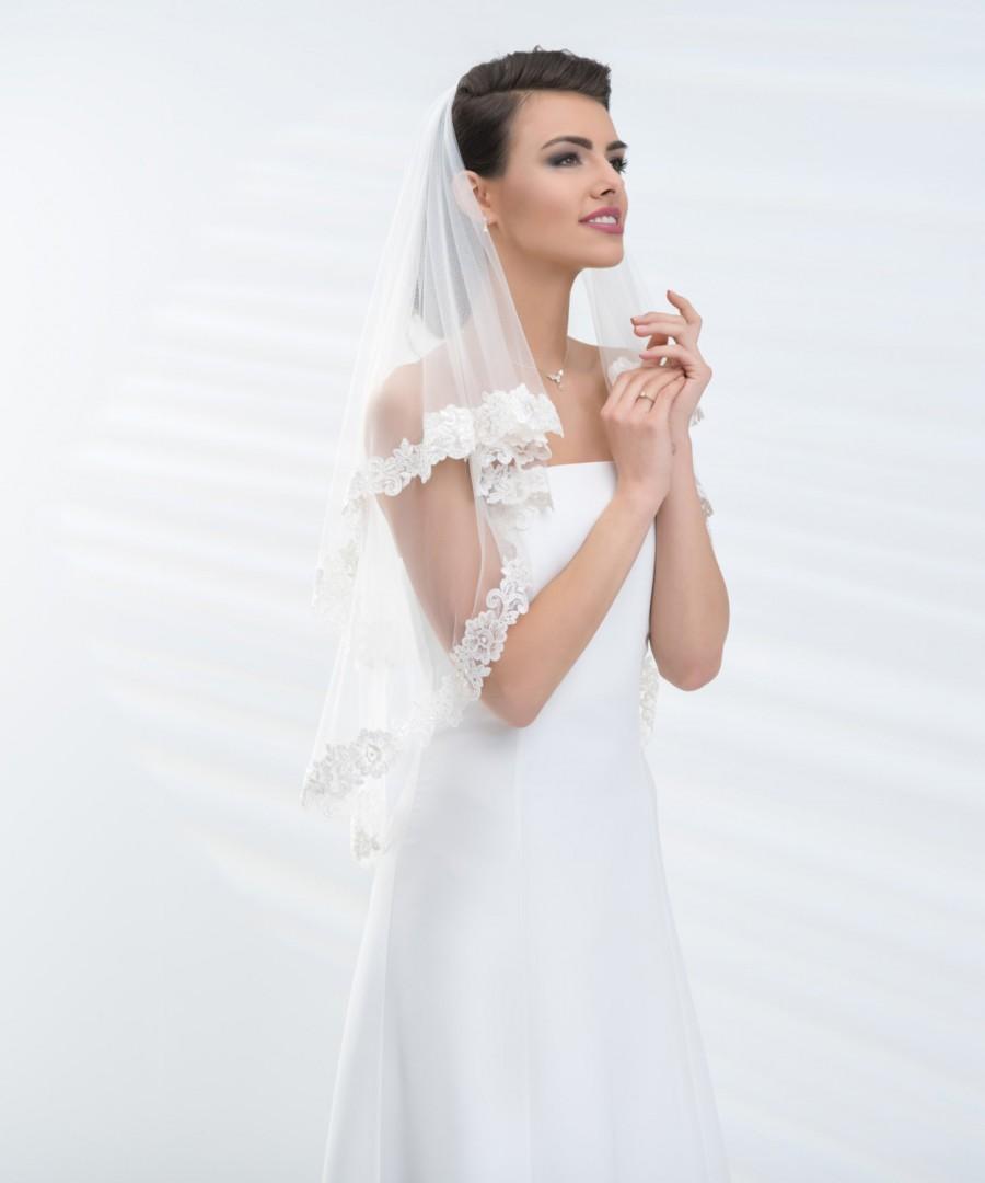 زفاف - Ivory wedding veil with lace edge, Lace Two tier Bridal Veil