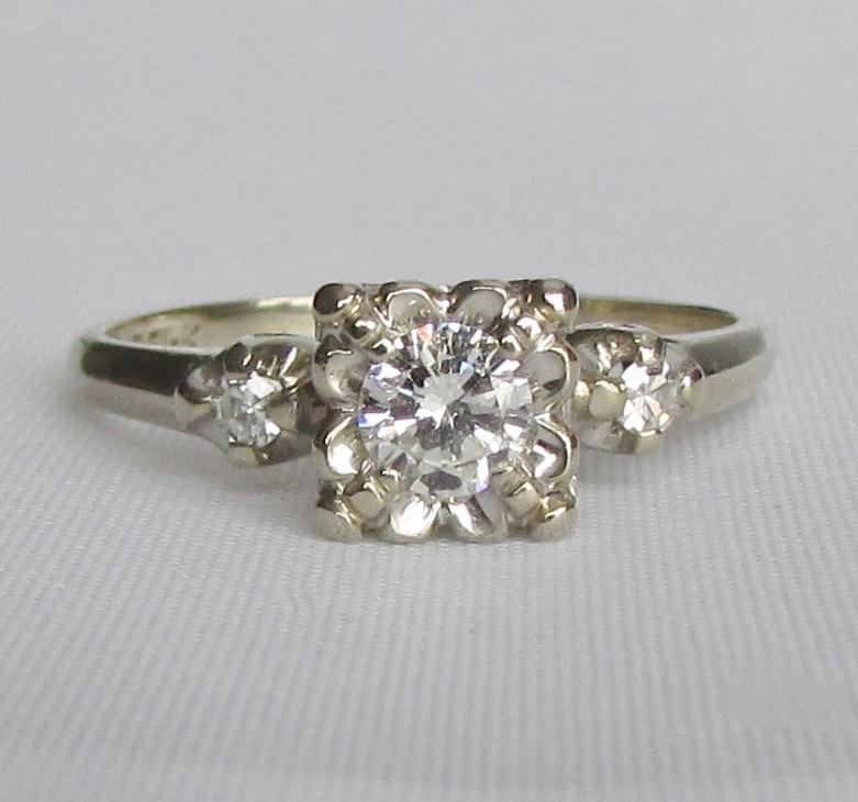 Hochzeit - Ringtique - Vintage 14K White Gold Diamond Engagement Ring, High Quality and Just Lovely!