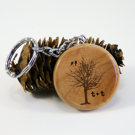 Hochzeit - 400 Designs - Laser Engraved Wood Key Chain (Keychain), great Personalized Wedding Favors, Bridesmaid Gifts, Family Reunion Keepsakes, etc.