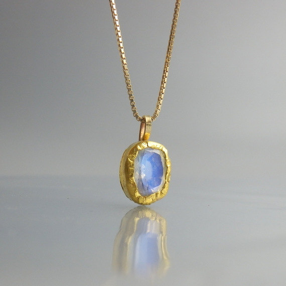 Mariage - Wedding Jewelry for Brides, Rainbow Moonstone Necklace, Moonstone Pendant, Solid gold Moonstone, Moonstone Bridesmaid Necklace, Women's Gift