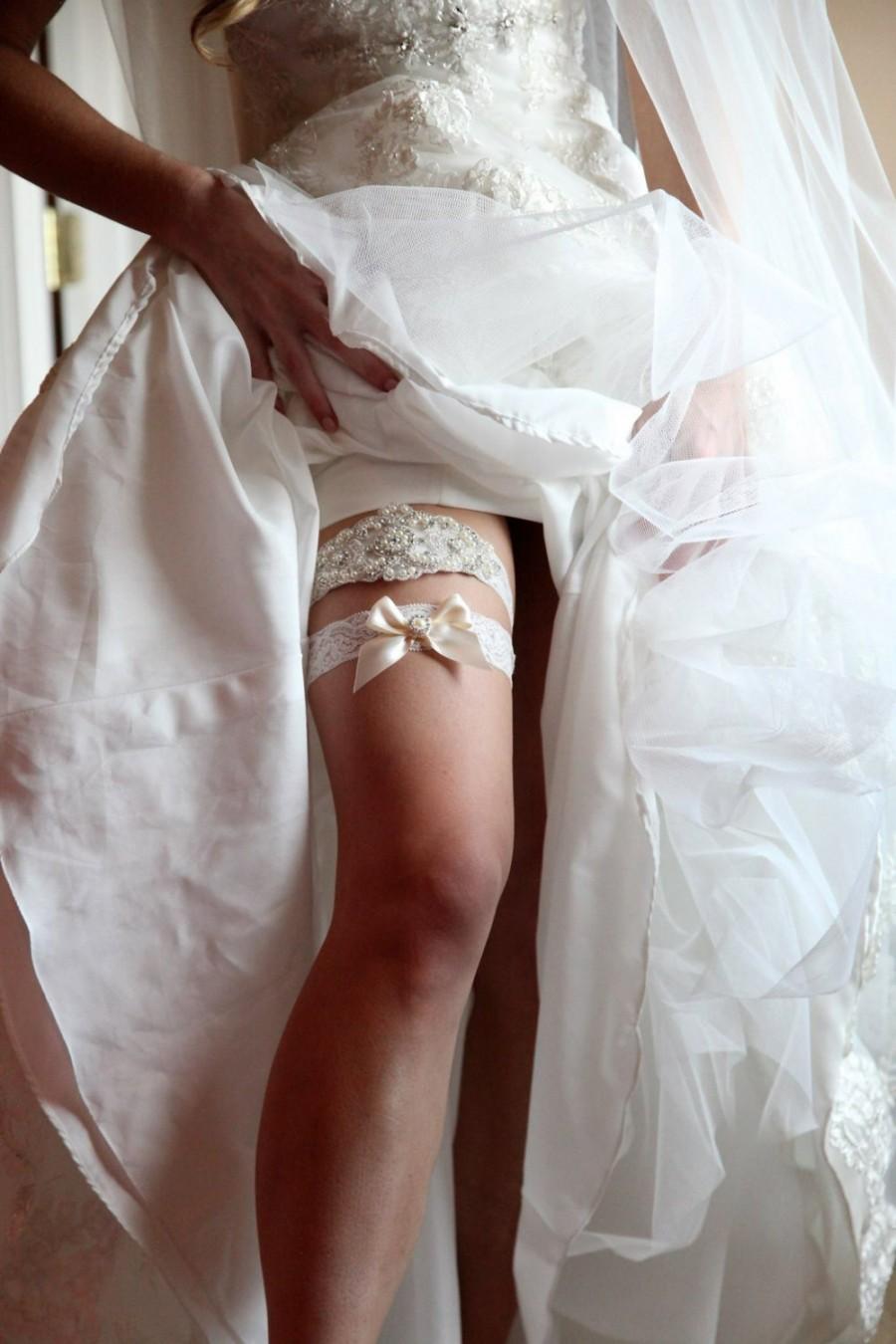 Mariage - SALE-Wedding Garter-Garter-Bridal garter-Ivory Lace-Rhinestone-Applique-Stretch lace-weddings-brides-garters-rhinestone applique-pearl