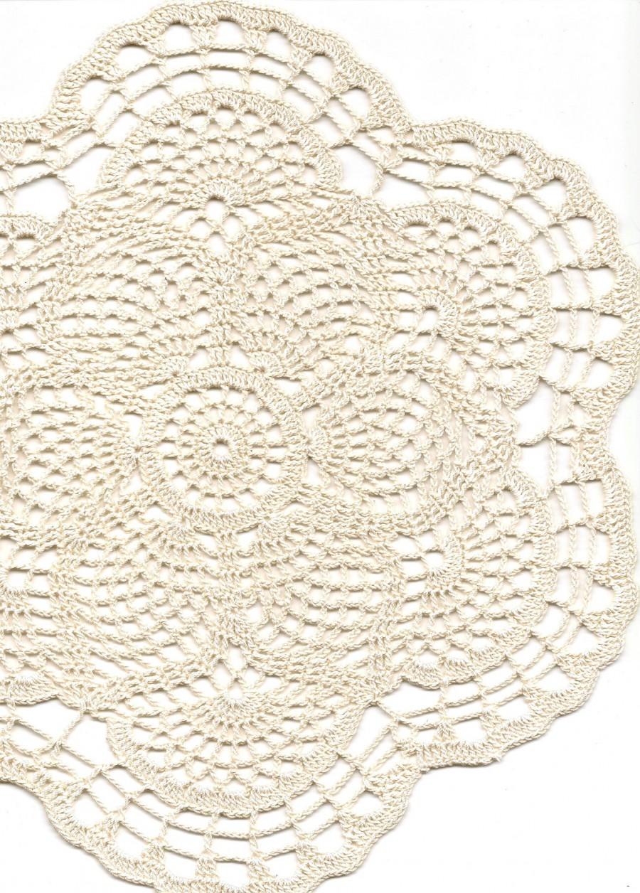 Mariage - Crochet doily, lace doily, table decoration, crocheted place mat, center piece,doily tablecloth, weddings, napkin, cream, handmade doilies