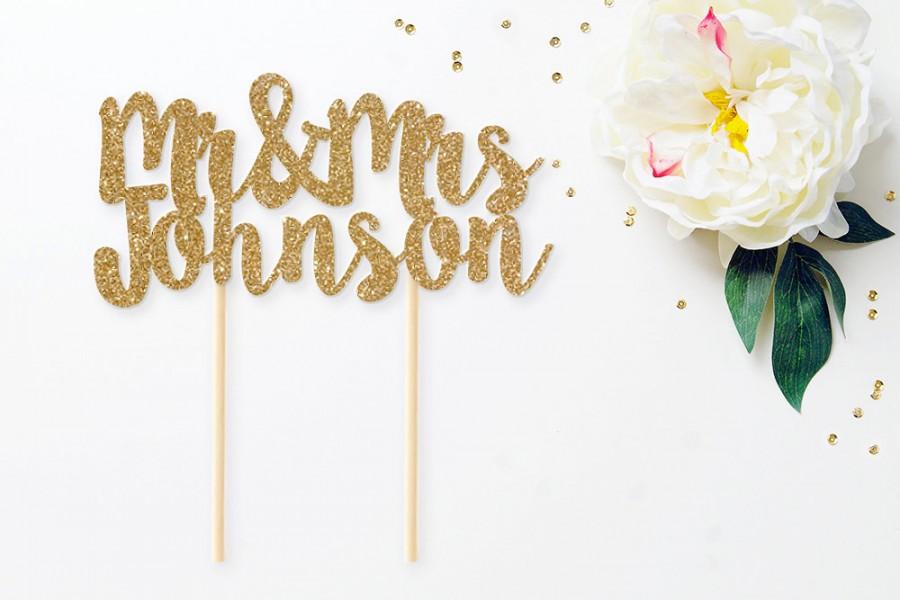Hochzeit - Personalized Mr & Mrs glitter cake topper