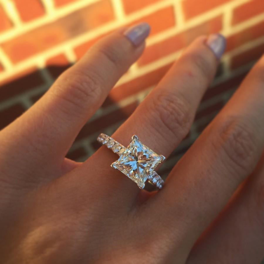 زفاف - Ladies Princess cut Engagement Ring in Platinum