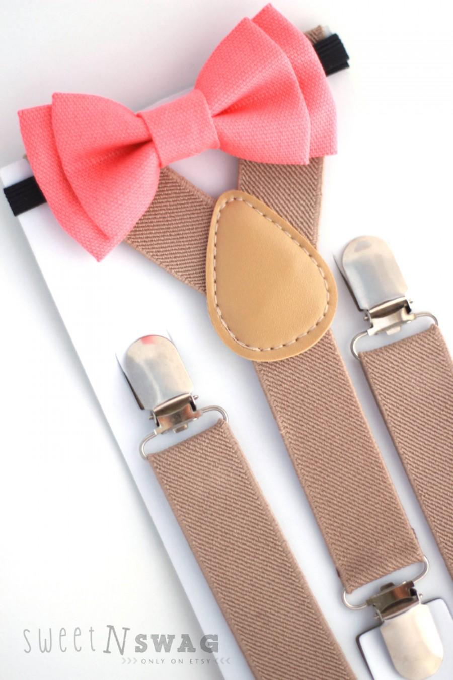 زفاف - SUSPENDER & BOWTIE SET.  Tan suspenders. Coral denim bow tie. Newborn - Adult sizes.