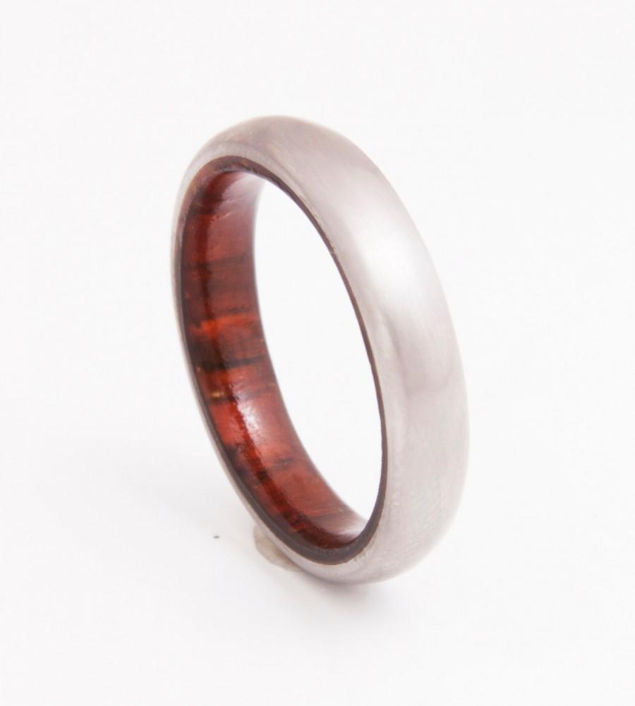 زفاف - Titanium Ring Mens Wedding Band with cocobolo wood and Titanium Ring comfort fit