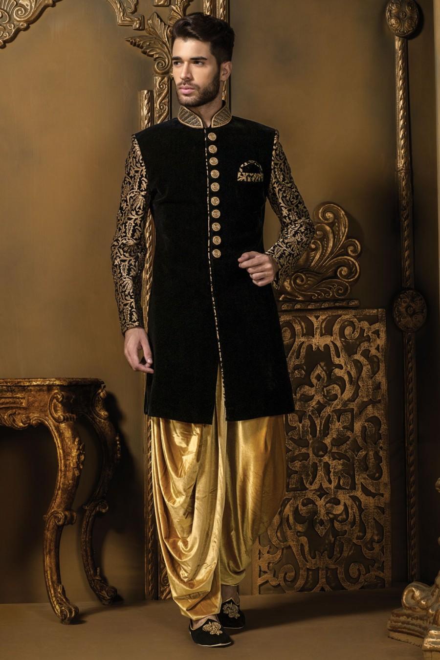 زفاف - Black & gold velvet alluring sherwani