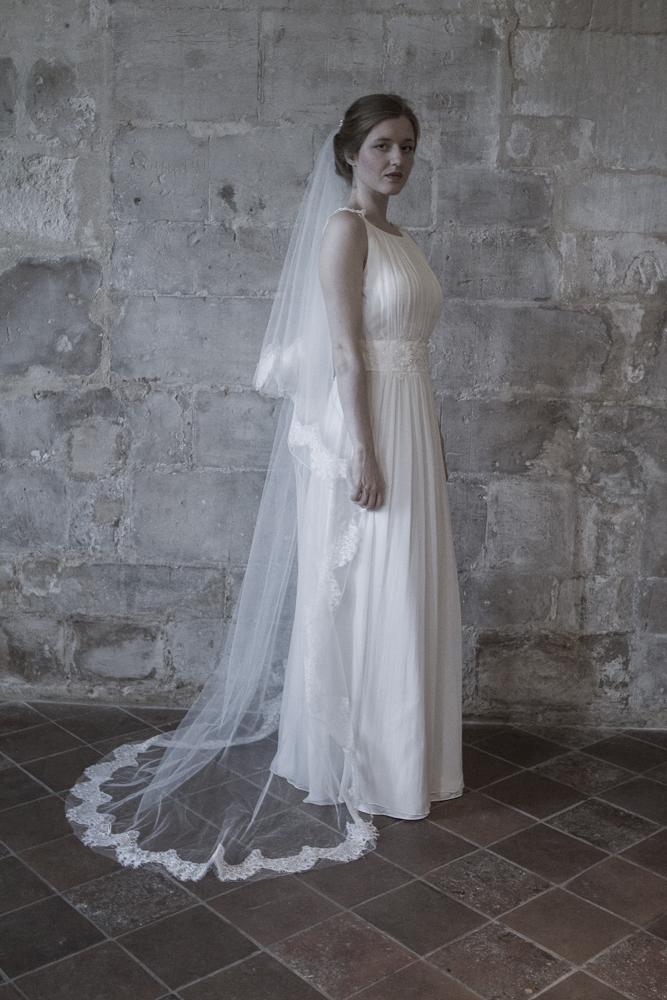 زفاف - Cathedral lace veil/ chapel length wedding veil with fingertip lace/ comb with pearls/ custom made bridal veil/ HANDMADE by Alesandra Paris