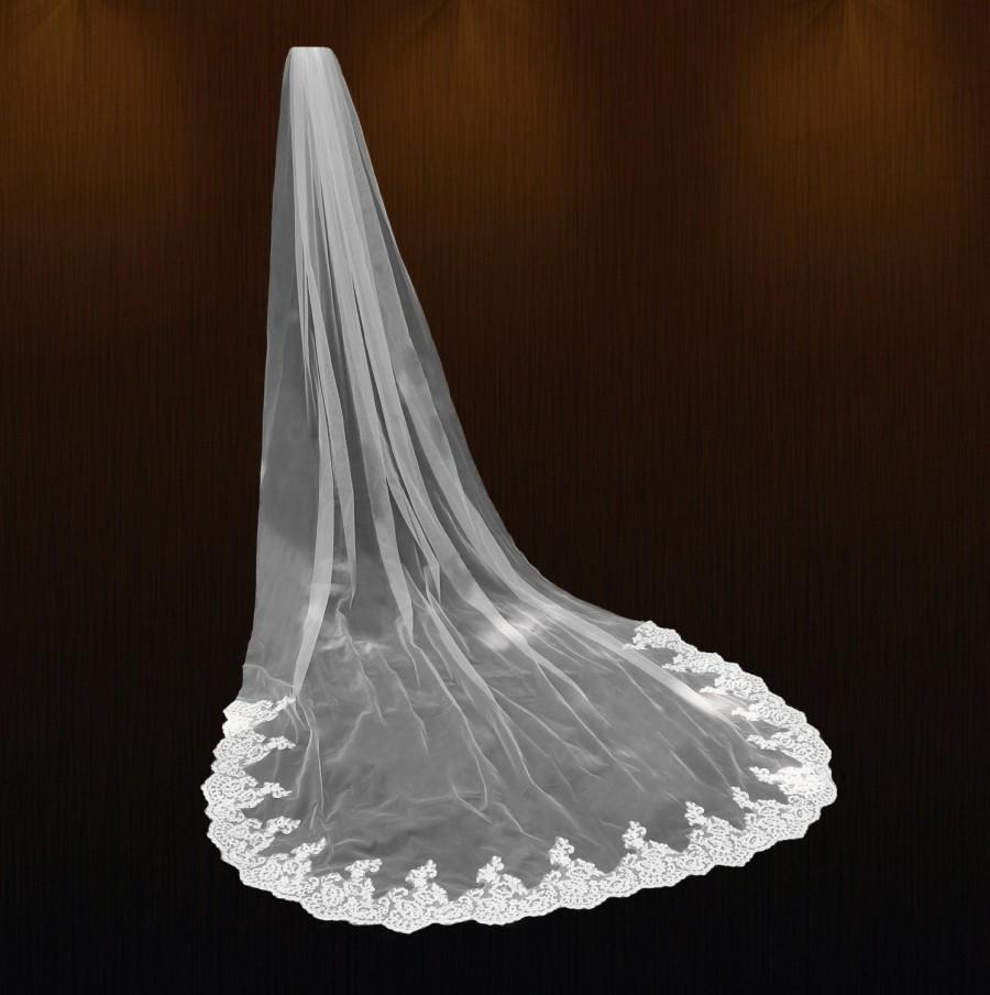 زفاف - Cathedral lace wedding veil, white, light ivory, 10 feet long, elegant, blusher, one tier with attached comb