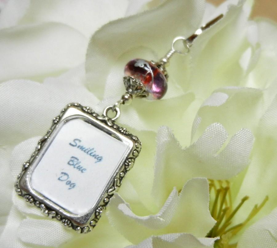 Mariage - Wedding bouquet photo charm. Memorial photo charm. Bridal bouquet charm with picture frame. Red wine & silver bead. Gift for her.