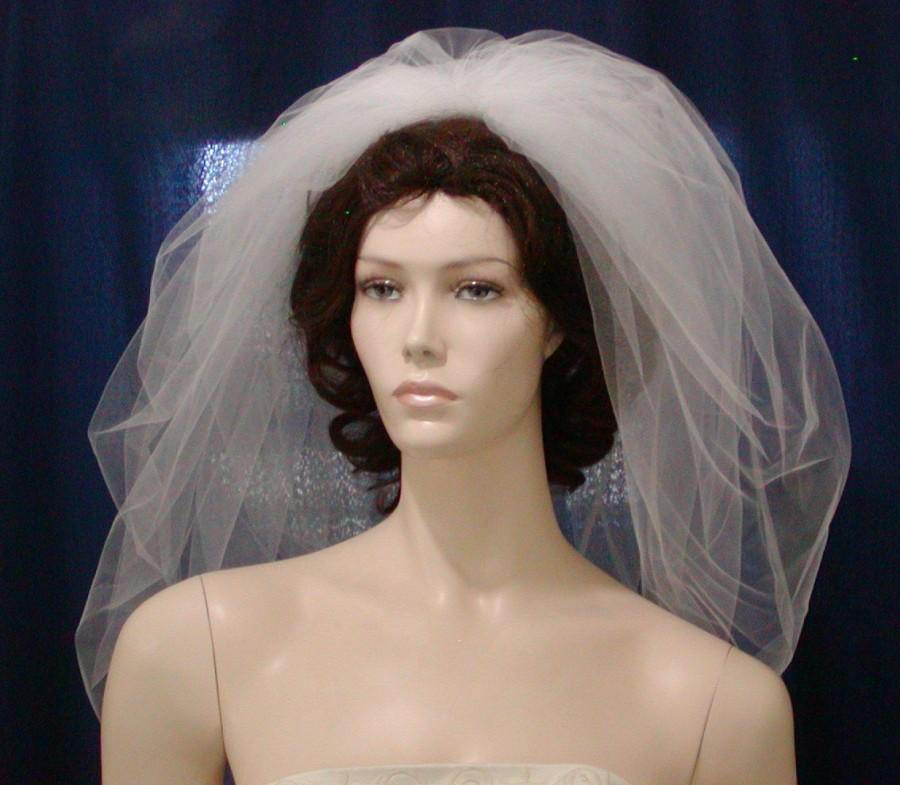 Hochzeit - Wedding Veils   Ivory Bubble Veil    Elbow Length
