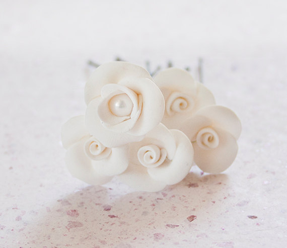 Wedding - Wedding rose hair pins set of five Bridal White Roses and pearls hair piece classic wedding accessories jewelry Israel