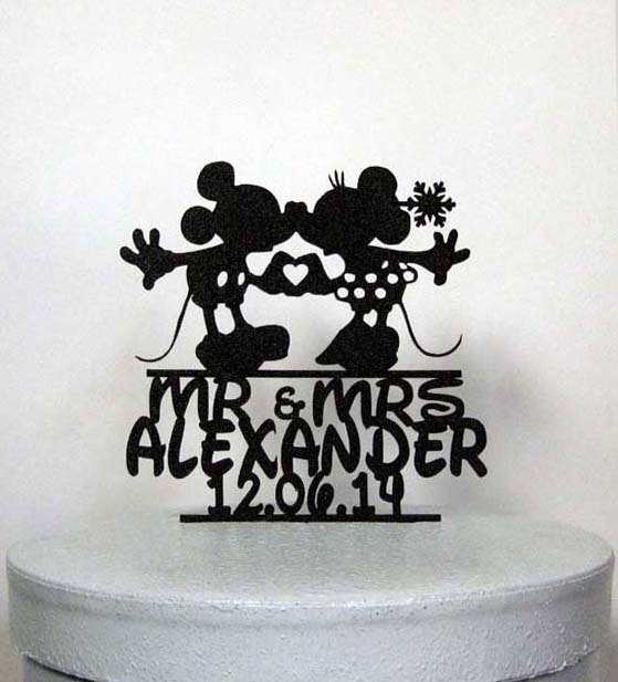 Mariage - Personalized Winter Wedding Cake Topper - Mickey and Minnie Wedding with Mr & Mrs name and Wedding date