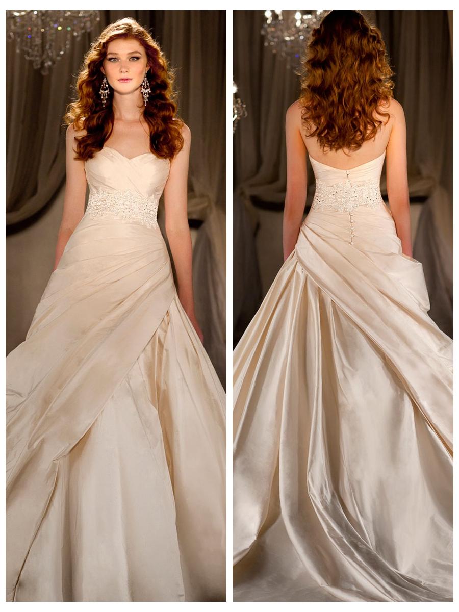 Sweetheart Ruched Ball Gown Wedding Dress