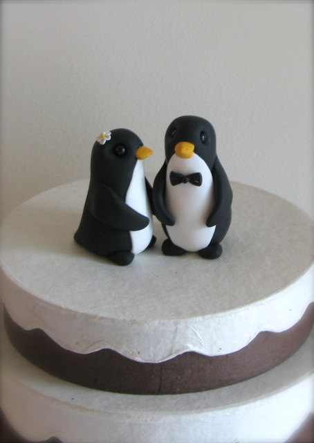 Hochzeit - READY to SHIP Keepsake Penguin Wedding Cake Topper handmade