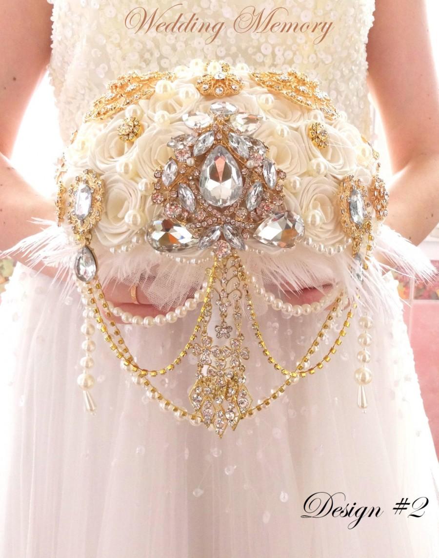 زفاف - BROOCH BOUQUET Gold Great Gatsby cascading ivory pearl boquet with feathers by MemoryWedding