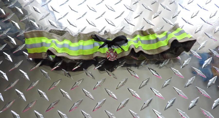 زفاف - Firefighter garter with lace  With the option to add a name.  Tan
