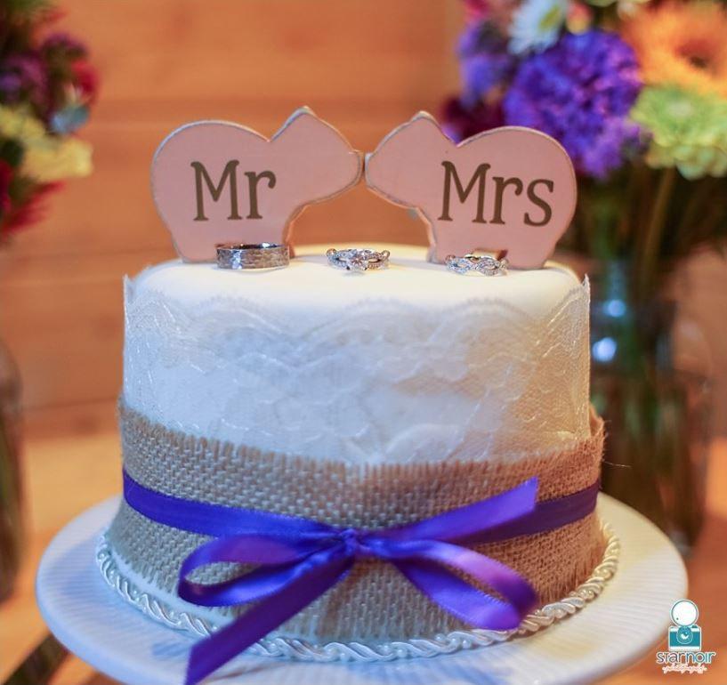 Wedding - mr and mrs Love Pig cake topper, custom, love Pigs, party favor, shower favors, wedding, home decor, spring decor