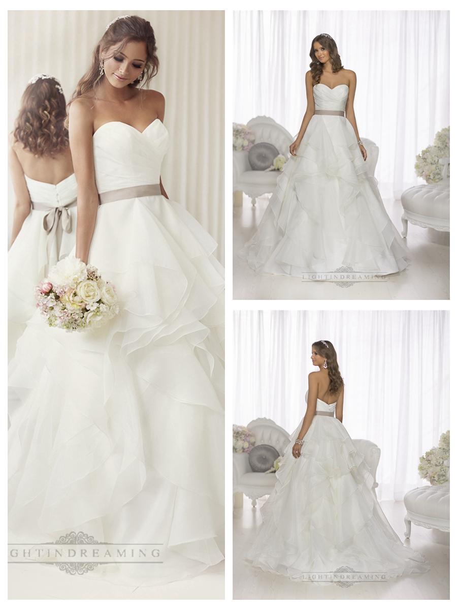 Свадьба - Elegant Sweetheart A-line Ruched Wedding Dresses with Layered Skirt