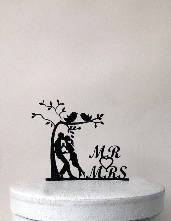 Hochzeit - Wedding Cake Topper - a couple  under a tree, birds  with Mr & Mrs