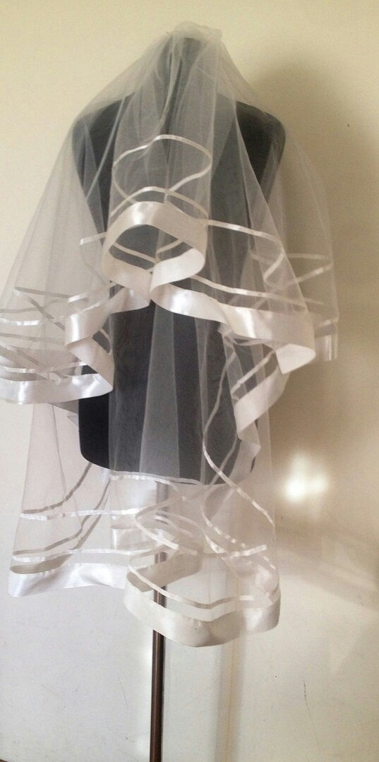 Свадьба - Veil, wedding  veil with satin piping, white veil, ivory veil, a wedding veil, bridal veil bunk