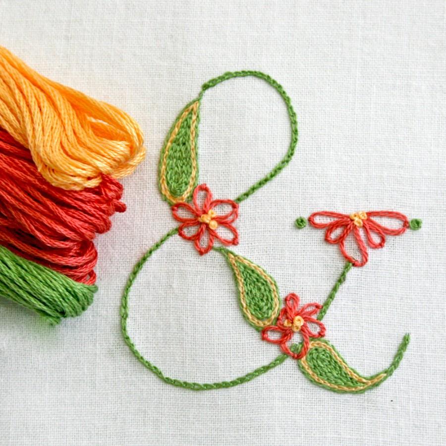 زفاف - DIY pdf Crewel Embroidery Pattern Monogram & ampersand in summer garden colors instant download tutorial ring bearer pillow christening gown