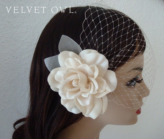 Hochzeit - Bridal veil bridal hairpiece gardenia hair piece with detachable French Russian netting birdcage bandeau veil - LOLITA