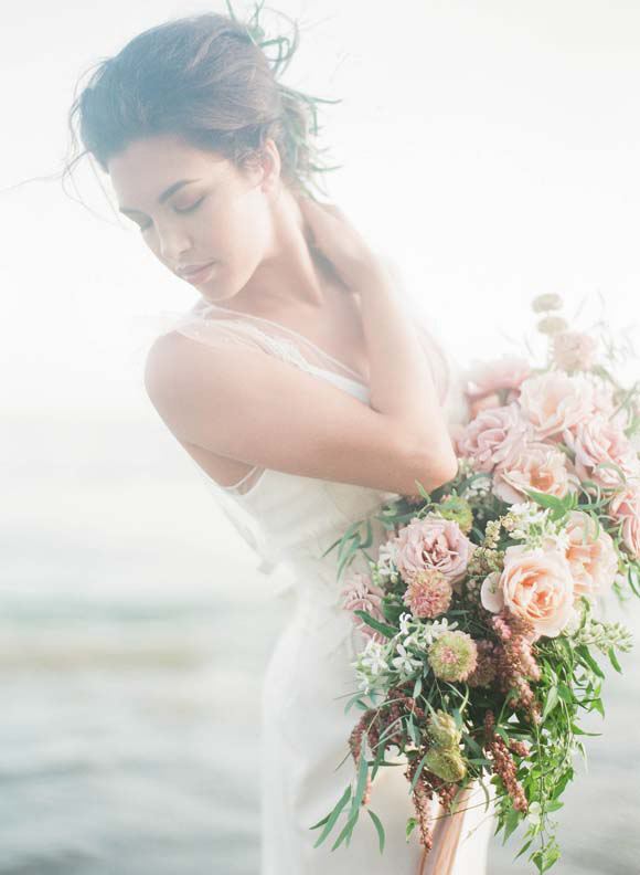 Свадьба - Blush and Peach Coastal Wedding Inspiration