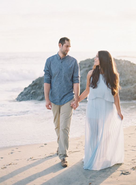 Wedding - Casual Engagement Session Outfit Ideas