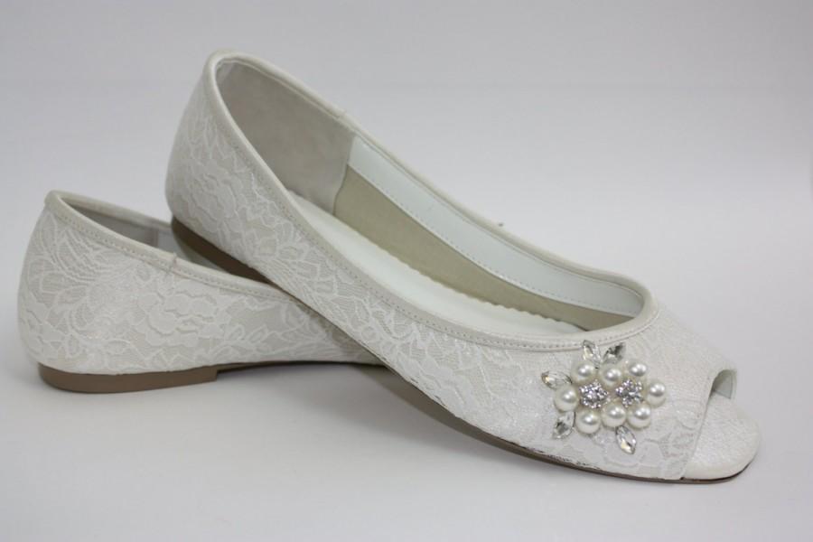 Hochzeit - Wedding Shoes - Lace - Flats - Lace Wedding Shoes - Wedding Flats - Peep Toe Lace Flat - Choose From Over 100 Colors - Custom Color Parisxox
